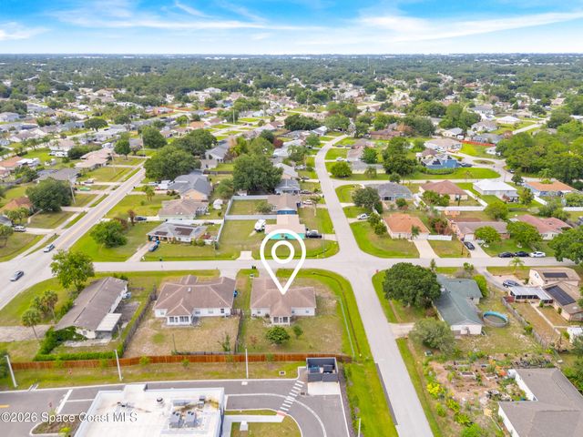 867 Fairhaven Street NE, Palm Bay, FL 32907