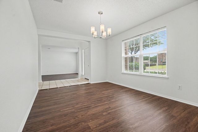 210 Trees Drive, Cedar Hill, TX 75104