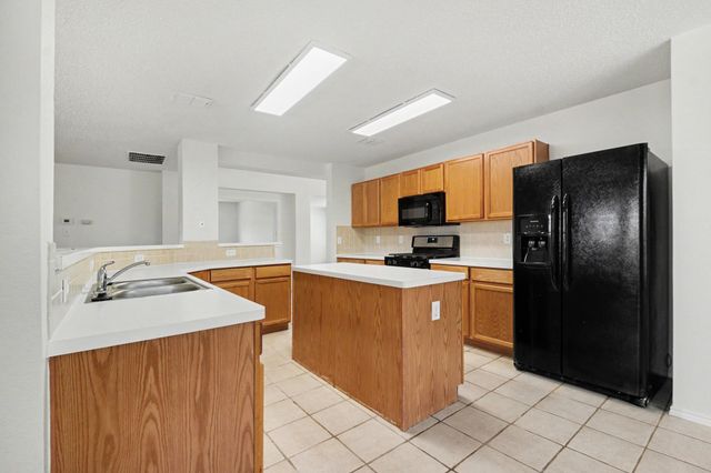 210 Trees Drive, Cedar Hill, TX 75104