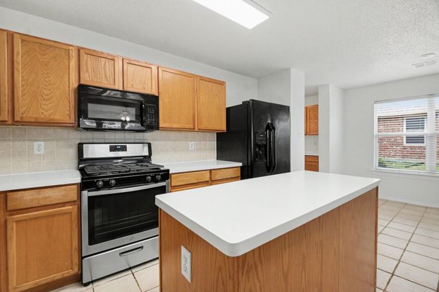 210 Trees Drive, Cedar Hill, TX 75104