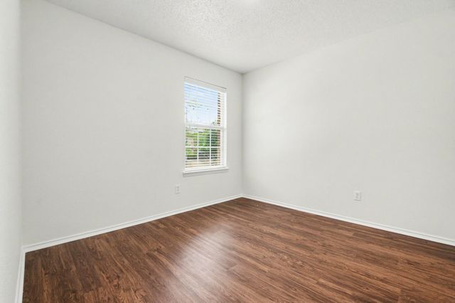 210 Trees Drive, Cedar Hill, TX 75104