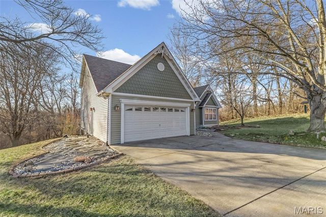 6111 Tara Lane, Collinsville, IL 62234
