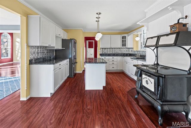 6111 Tara Lane, Collinsville, IL 62234