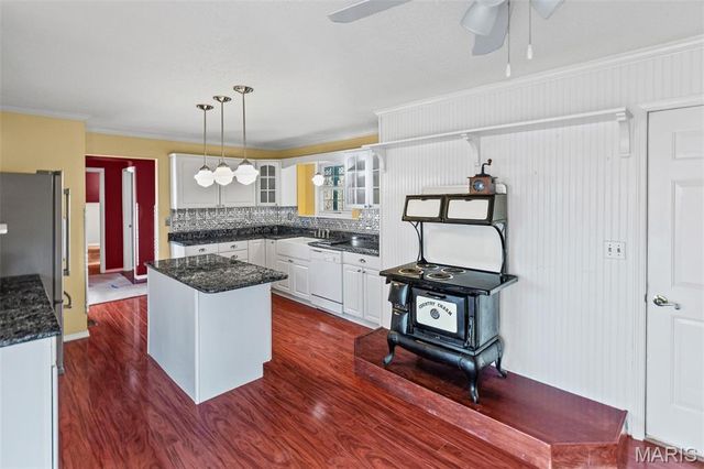 6111 Tara Lane, Collinsville, IL 62234