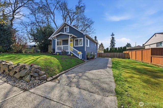 1715 SW Trenton Street, Seattle, WA 98106