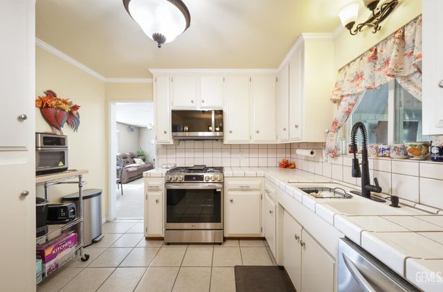 140 Langford Avenue, Arvin, CA 93203