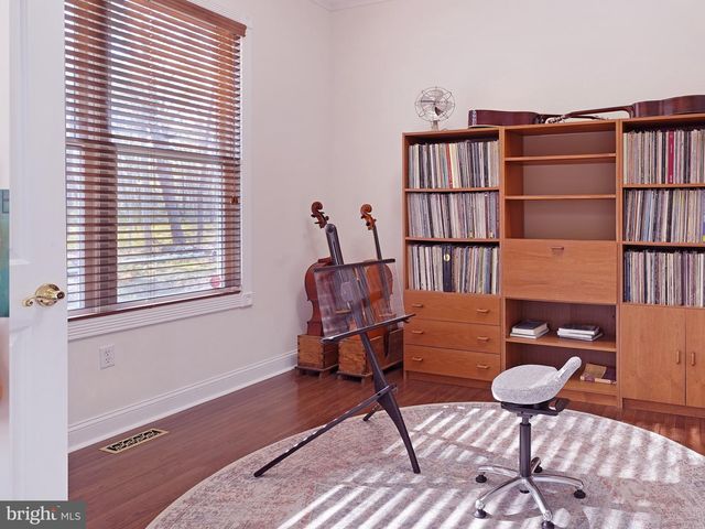 33 N NEW YORK RD, Galloway, NJ 08205