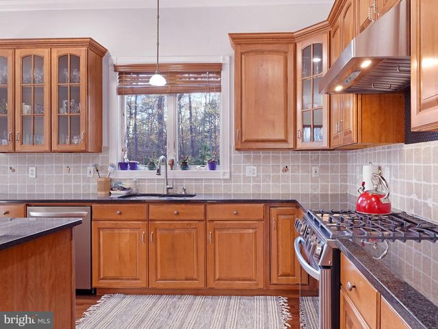 33 N NEW YORK RD, Galloway, NJ 08205