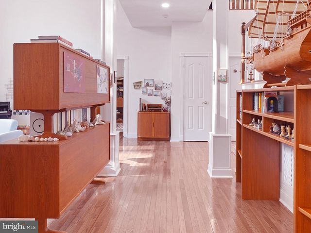 33 N NEW YORK RD, Galloway, NJ 08205