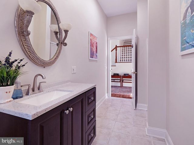 33 N NEW YORK RD, Galloway, NJ 08205