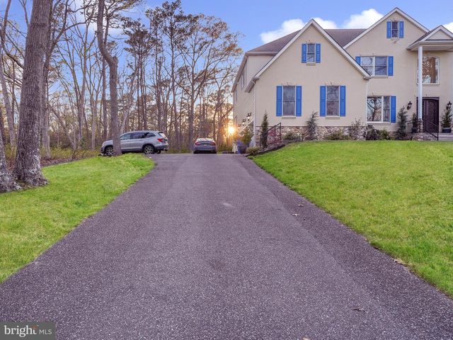 33 N NEW YORK RD, Galloway, NJ 08205
