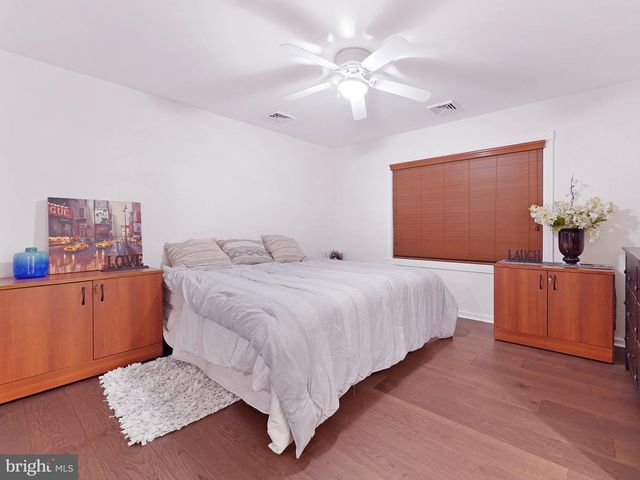 33 N NEW YORK RD, Galloway, NJ 08205