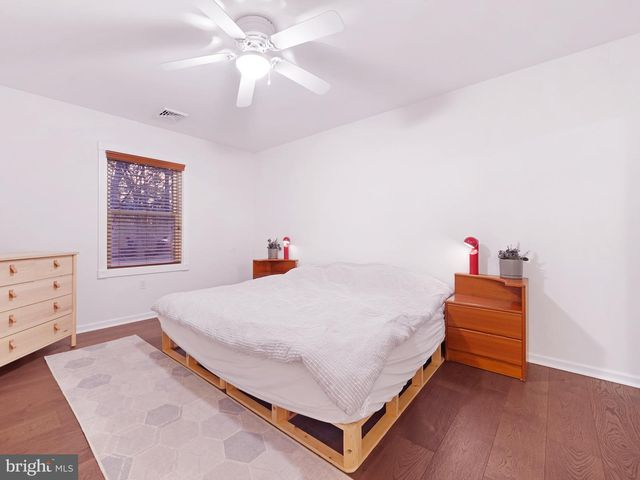 33 N NEW YORK RD, Galloway, NJ 08205