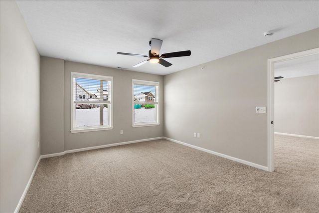 750 Crescent Landing, 1-202, Walton, KY 41094