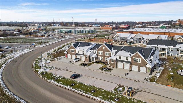 750 Crescent Landing, 1-202, Walton, KY 41094