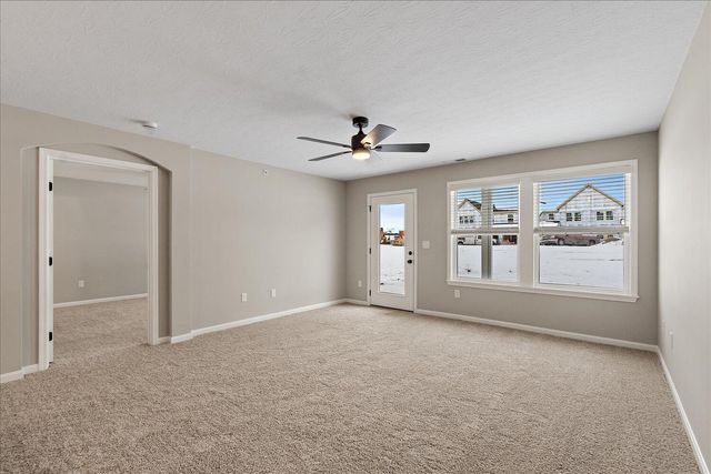 750 Crescent Landing, 1-202, Walton, KY 41094