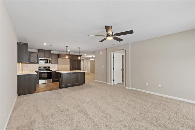 750 Crescent Landing, 1-202, Walton, KY 41094