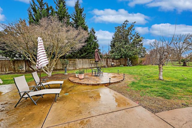 12170 Pheasant Run Blvd, Chowchilla, CA 93610