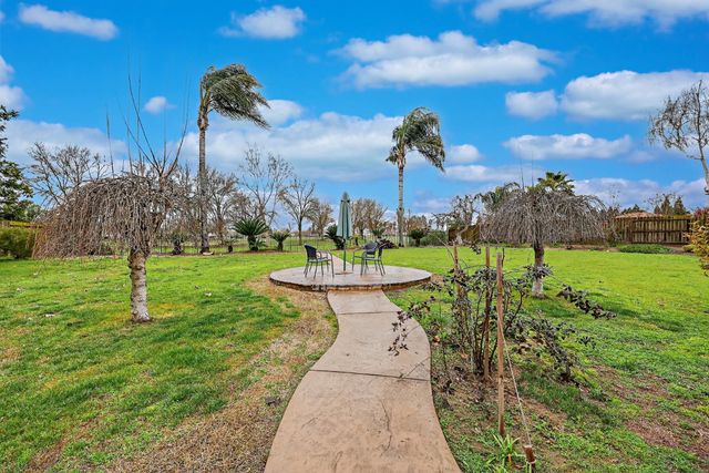 12170 Pheasant Run Blvd, Chowchilla, CA 93610