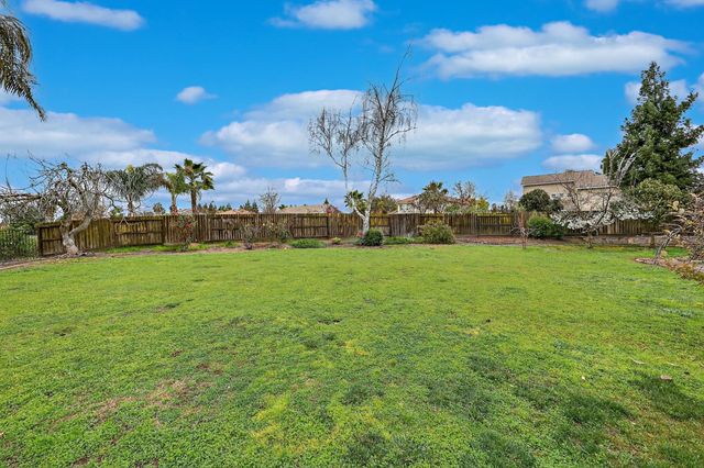 12170 Pheasant Run Blvd, Chowchilla, CA 93610