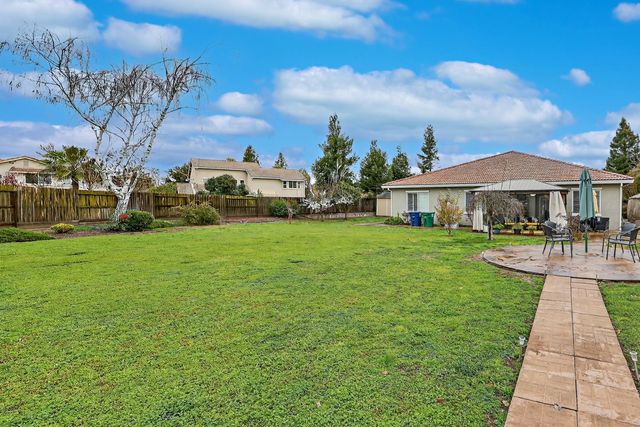 12170 Pheasant Run Blvd, Chowchilla, CA 93610