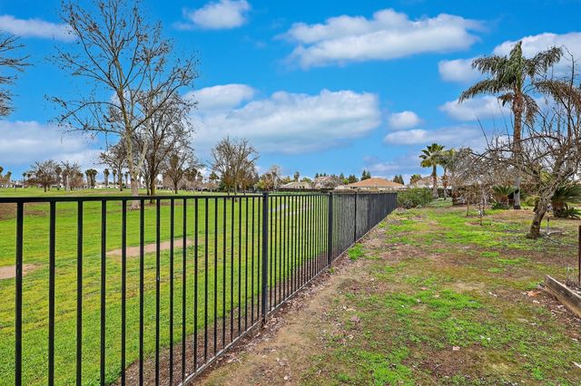 12170 Pheasant Run Blvd, Chowchilla, CA 93610