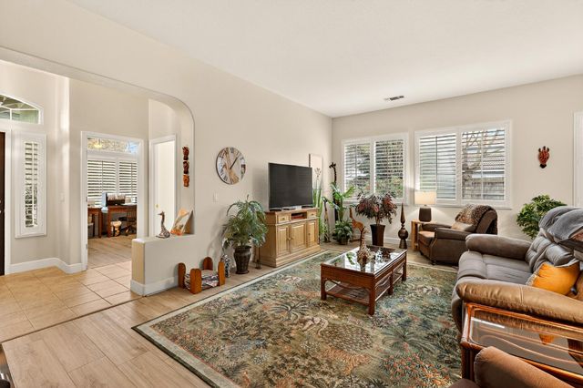 12170 Pheasant Run Blvd, Chowchilla, CA 93610