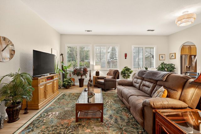 12170 Pheasant Run Blvd, Chowchilla, CA 93610