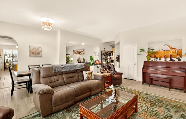 12170 Pheasant Run Blvd, Chowchilla, CA 93610