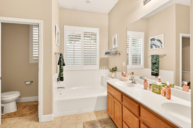 12170 Pheasant Run Blvd, Chowchilla, CA 93610