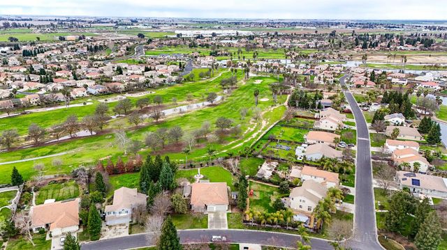 12170 Pheasant Run Blvd, Chowchilla, CA 93610