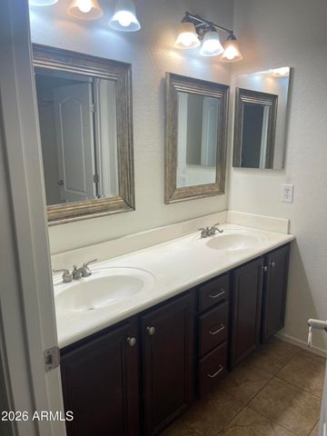 1699 S CONSTELLATION Way, Gilbert, AZ 85295