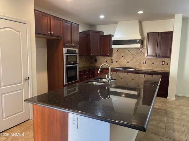 1699 S CONSTELLATION Way, Gilbert, AZ 85295