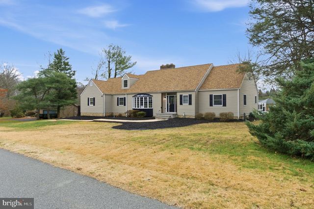 1 LAMATAN RD, Newark, DE 19711