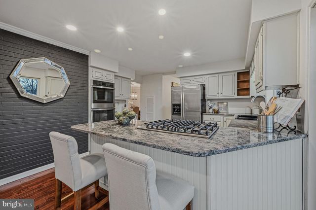 1 LAMATAN RD, Newark, DE 19711