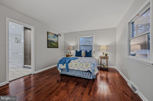 1 LAMATAN RD, Newark, DE 19711