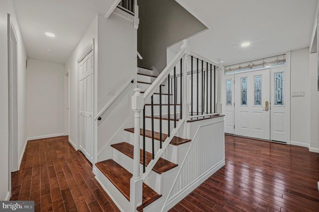 1 LAMATAN RD, Newark, DE 19711