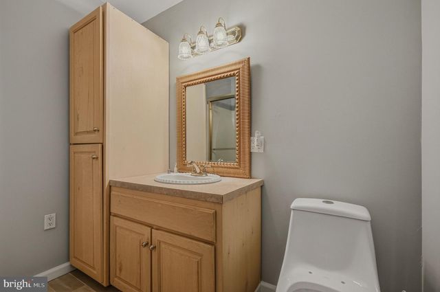 1 LAMATAN RD, Newark, DE 19711