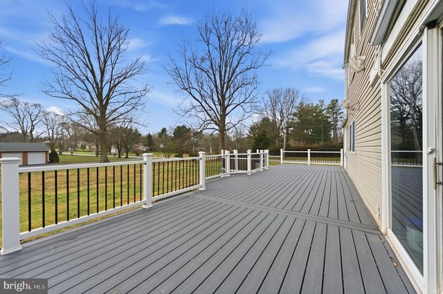 1 LAMATAN RD, Newark, DE 19711