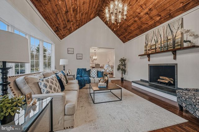 1 LAMATAN RD, Newark, DE 19711