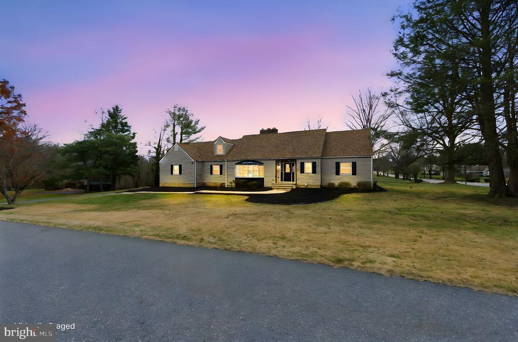 1 LAMATAN RD, Newark, DE 19711