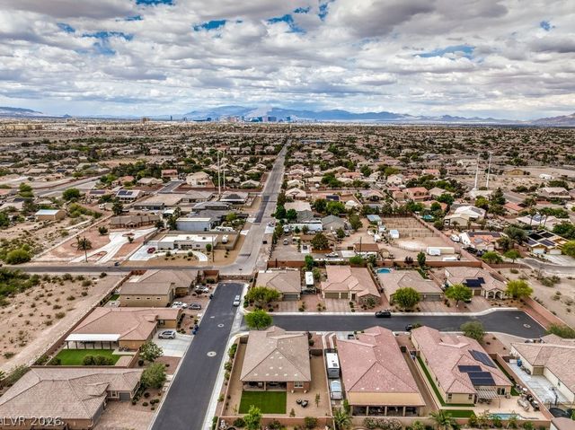 303 Rhiannon Court, Las Vegas, NV 89183