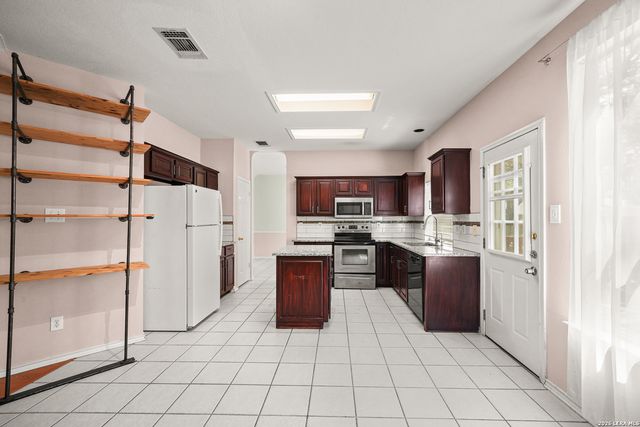 12215 STABLE FORK DR, San Antonio, TX 78249