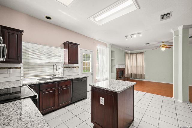 12215 STABLE FORK DR, San Antonio, TX 78249