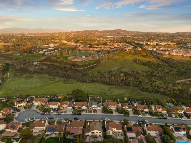 1413 EASTVIEW COURT, Oceanside, CA 92056