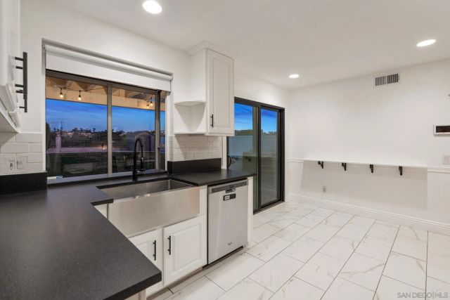 1413 EASTVIEW COURT, Oceanside, CA 92056