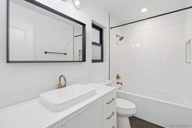 1413 EASTVIEW COURT, Oceanside, CA 92056