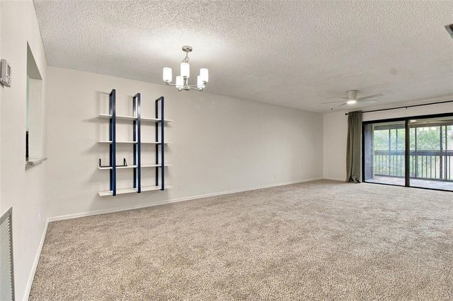 721 83RD AVENUE N 202, St Petersburg, FL 33702