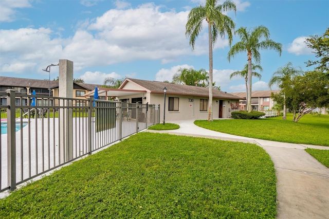 721 83RD AVENUE N 202, St Petersburg, FL 33702