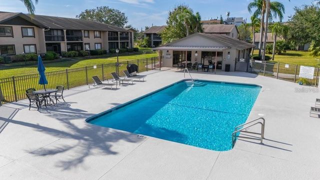 721 83RD AVENUE N 202, St Petersburg, FL 33702